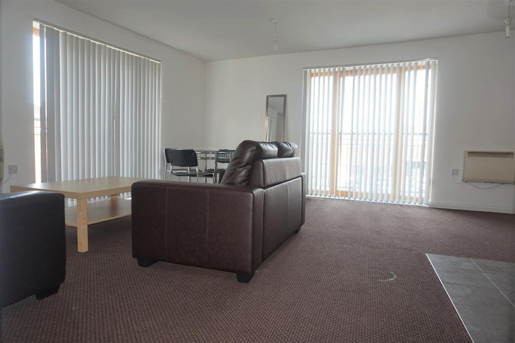 Property photo 2 of 6 1