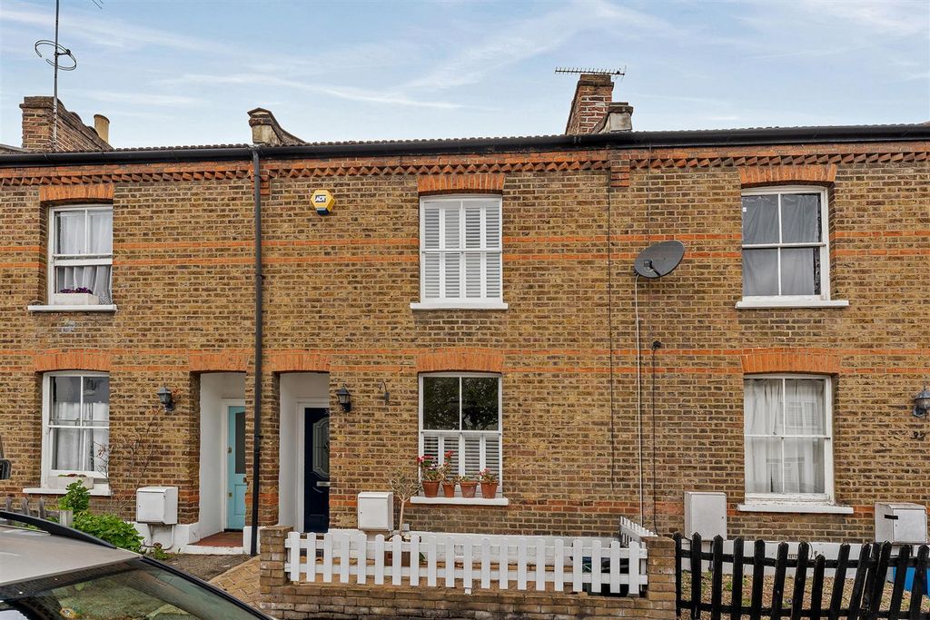 Property photo 1 of 16