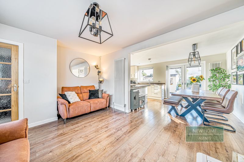 Property photo 3 of 25 Photo 8