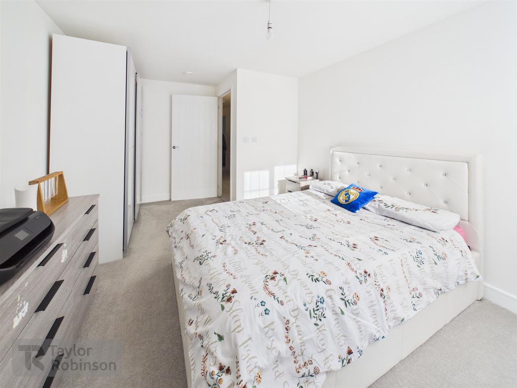 Additional image 10 of 2 bed flat for saleCornwell Avenue, Forge Wood, Crawley RH10