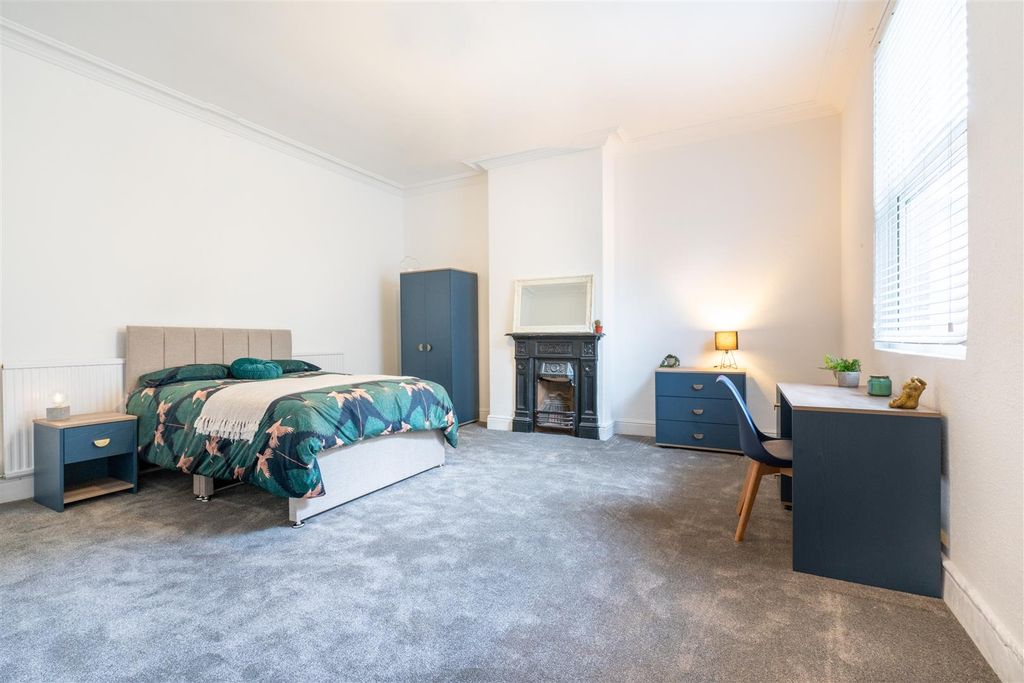 Property photo 1 of 14 _Ajh7027-Hdr.Jpg