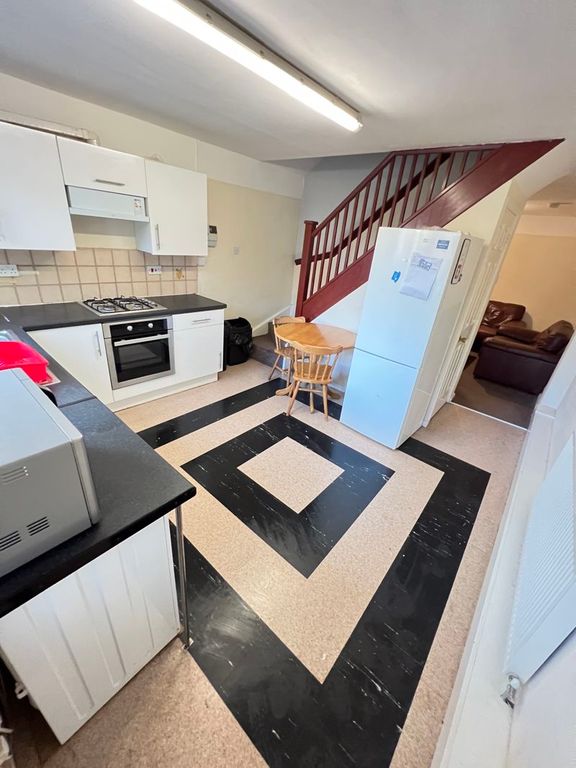 Property photo 2 of 8 Photo 8