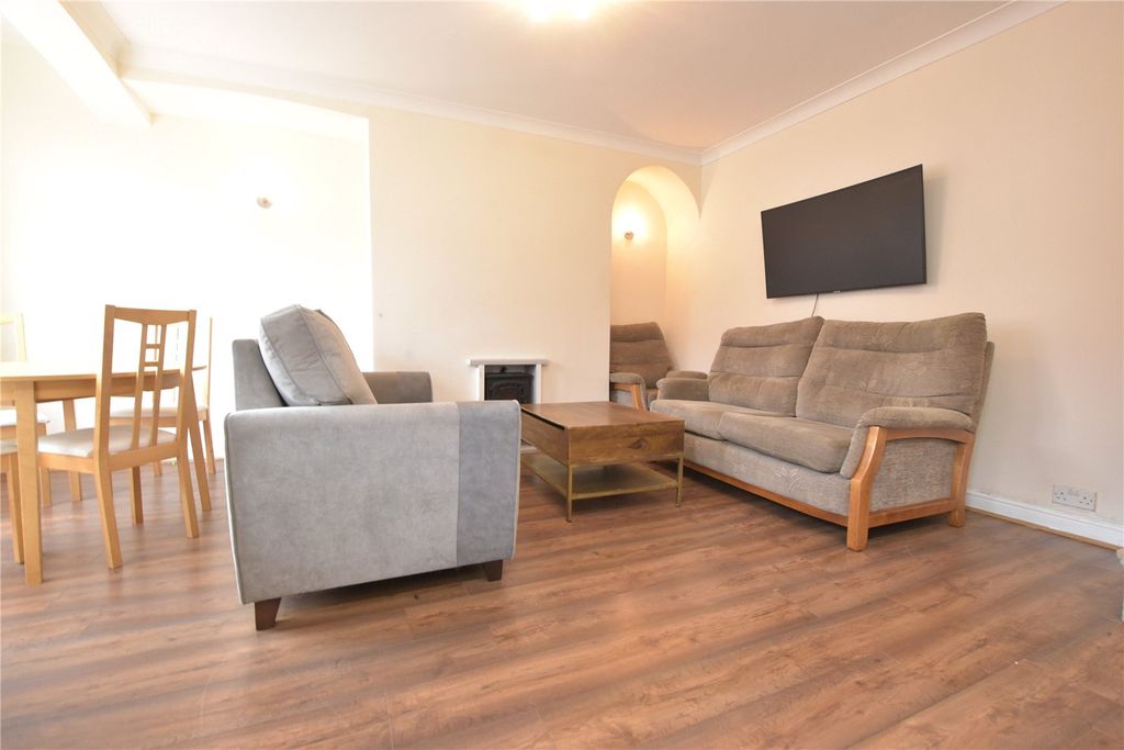 Property photo 2 of 13 Picture No. 09