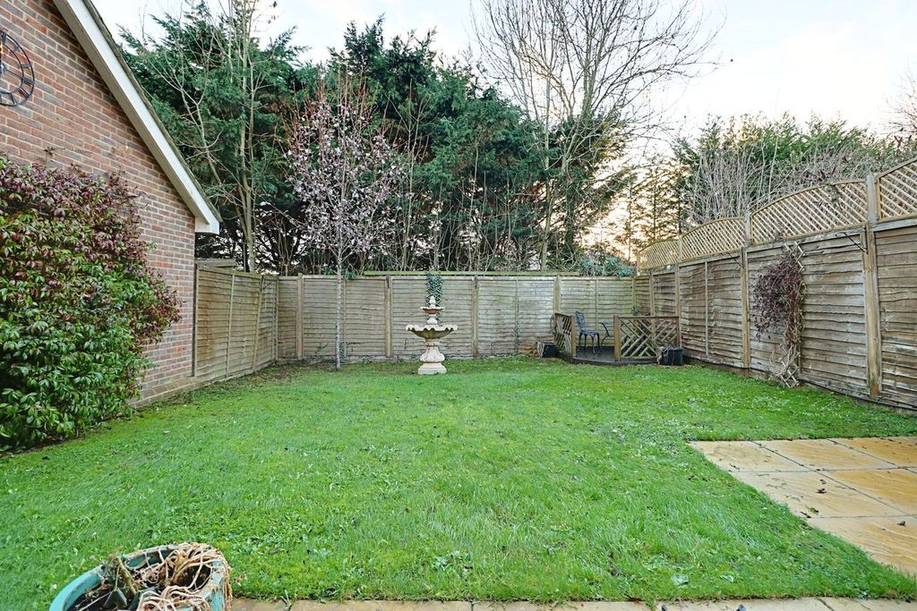 Property photo 3 of 11
