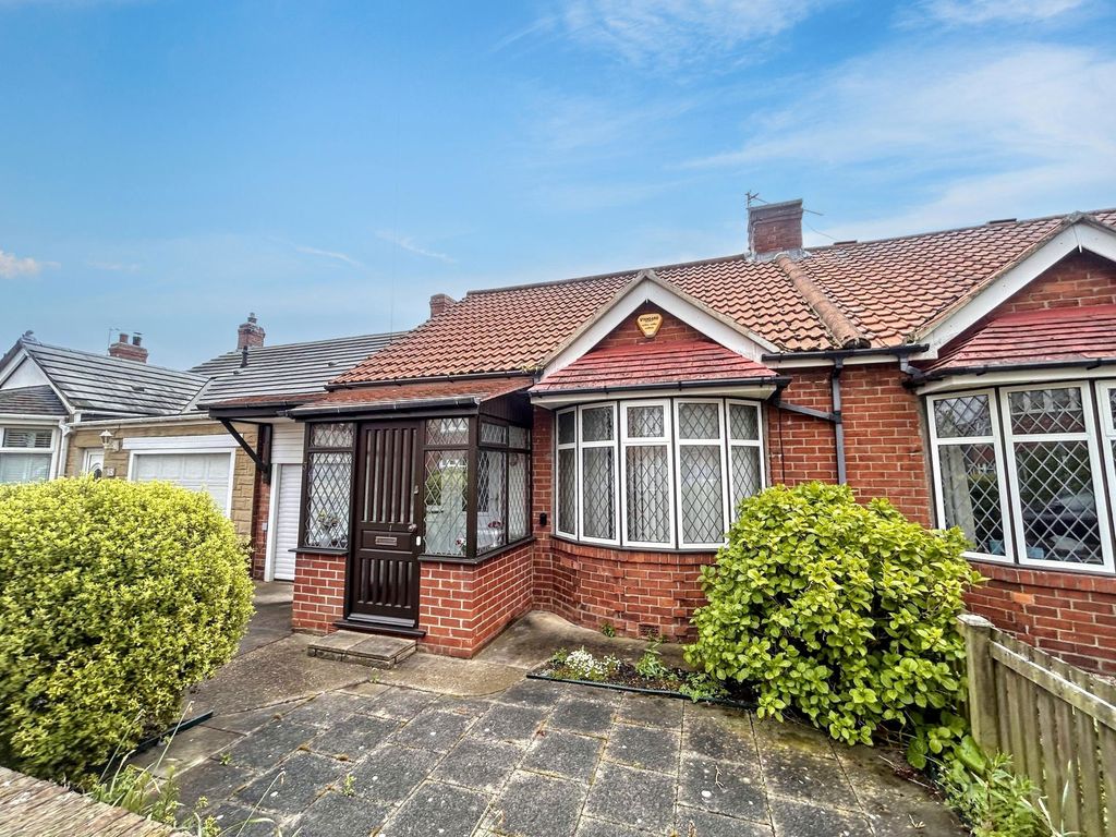 Property photo 1 of 28
