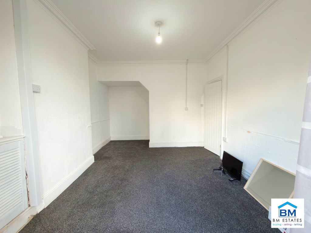 Property photo 2 of 9 Photo 9