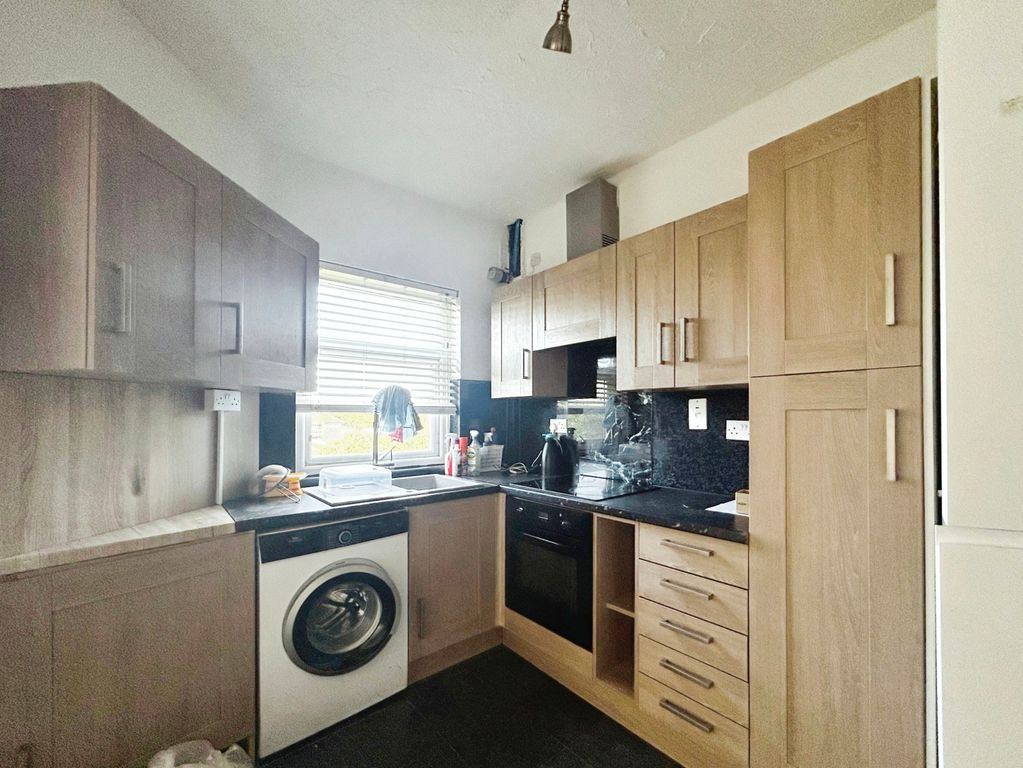 Property photo 2 of 8 2
