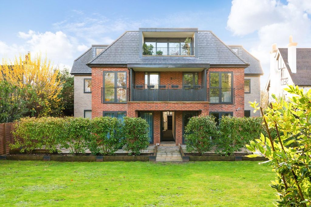 Additional image 20 of 2 bed flat for saleThe Drive, Coulsdon CR5