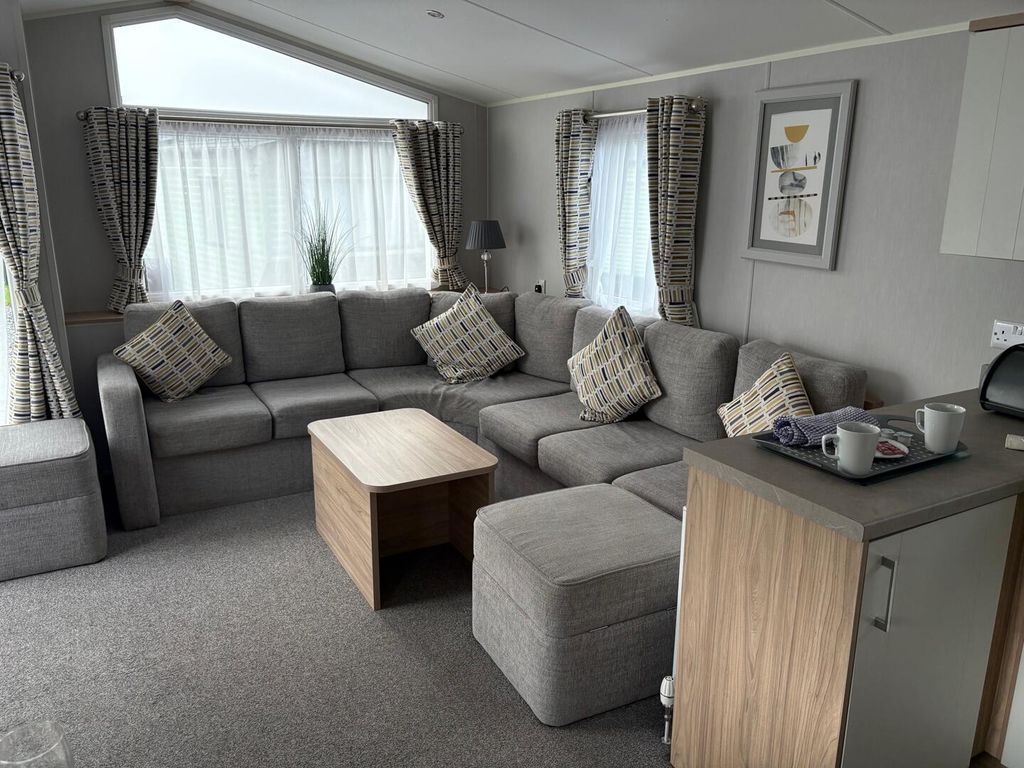 Property photo 3 of 20