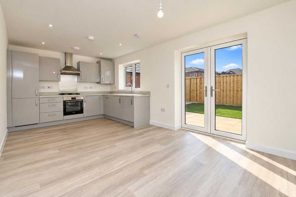 Property photo 3 of 14 14.Png