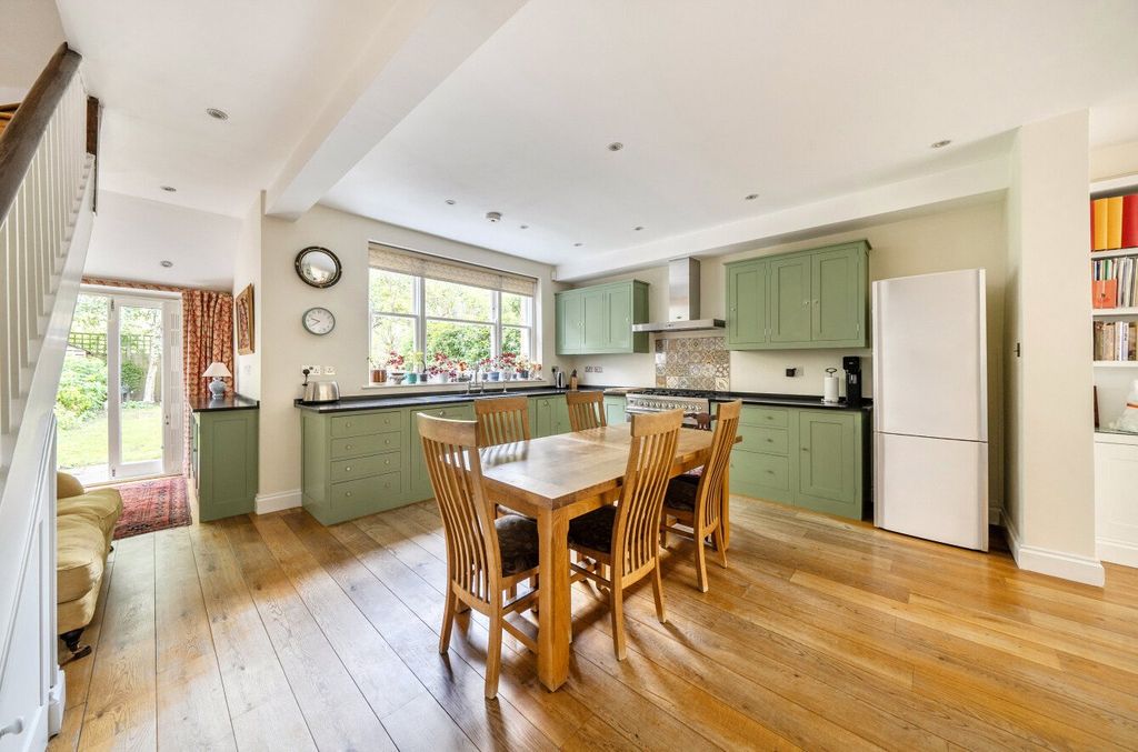 Property photo 3 of 23 Picture No. 32