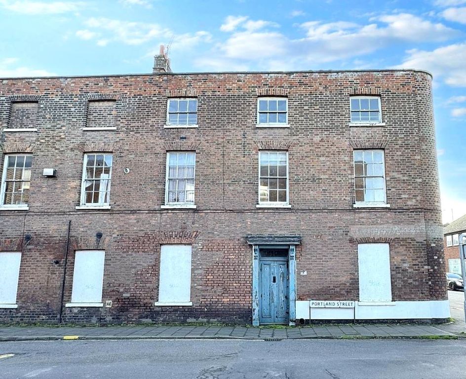 Property photo 1 of 5