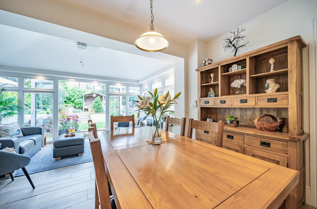 Property photo 3 of 23 117873418