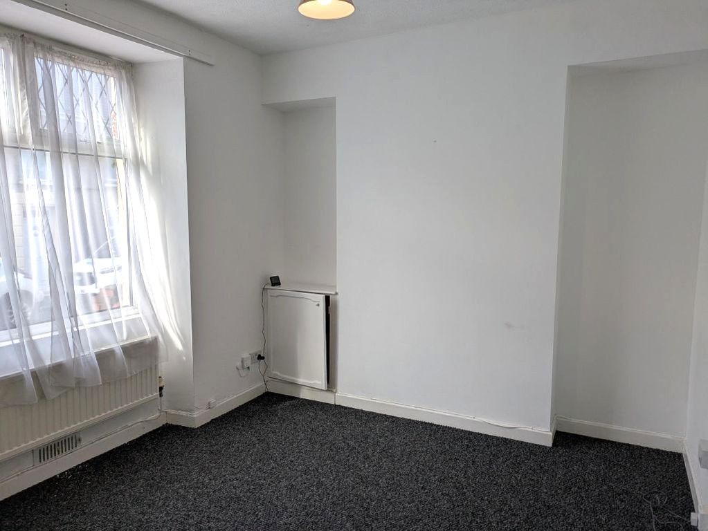 Property photo 2 of 9 Lounge
