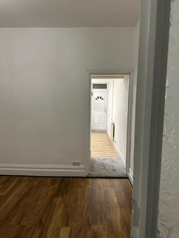 Property photo 2 of 10 Photo 1
