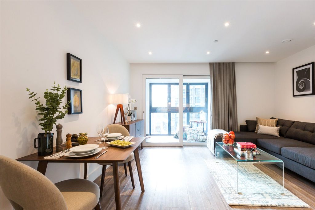 Property photo 1 of 7 Wiverton Tower