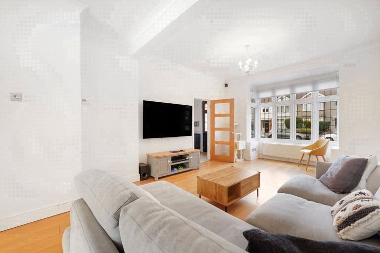 Property photo 2 of 19 Picture No. 03