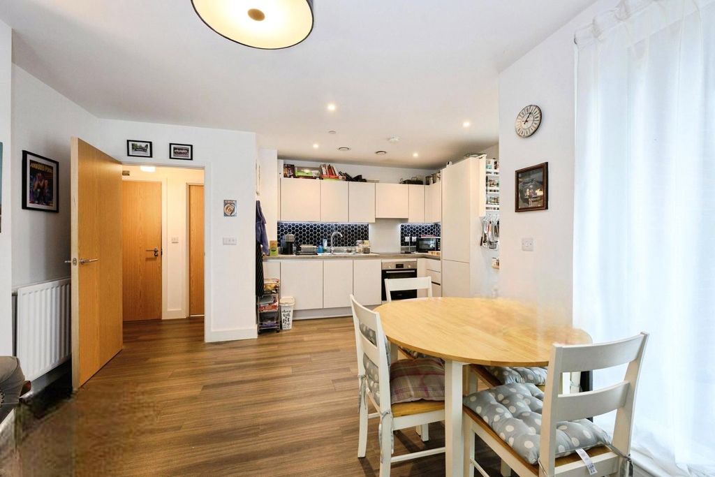 Property photo 3 of 13 Picture 3