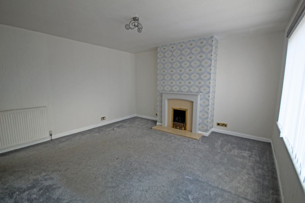 Property photo 3 of 35