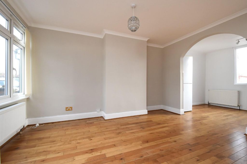 Property photo 2 of 9 Dsc_0551 Copy.Jpg