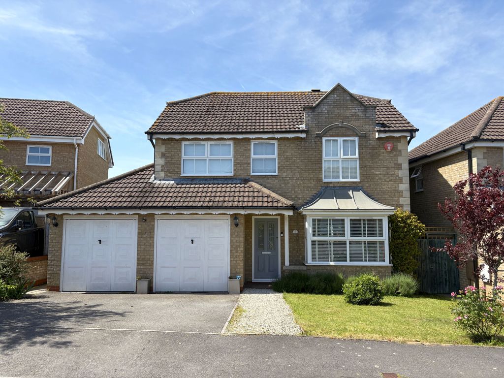 Property photo 1 of 24 4 Bedroom Detached House For Sale