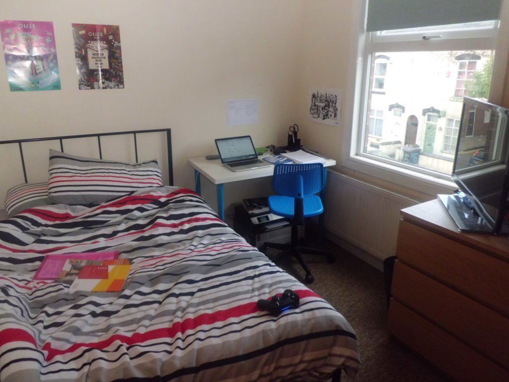 Property photo 3 of 12