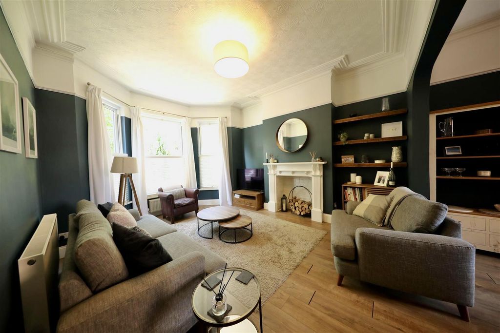 Property photo 2 of 29 1Npjdm925Kq1By1Bd2Laca.Jpg