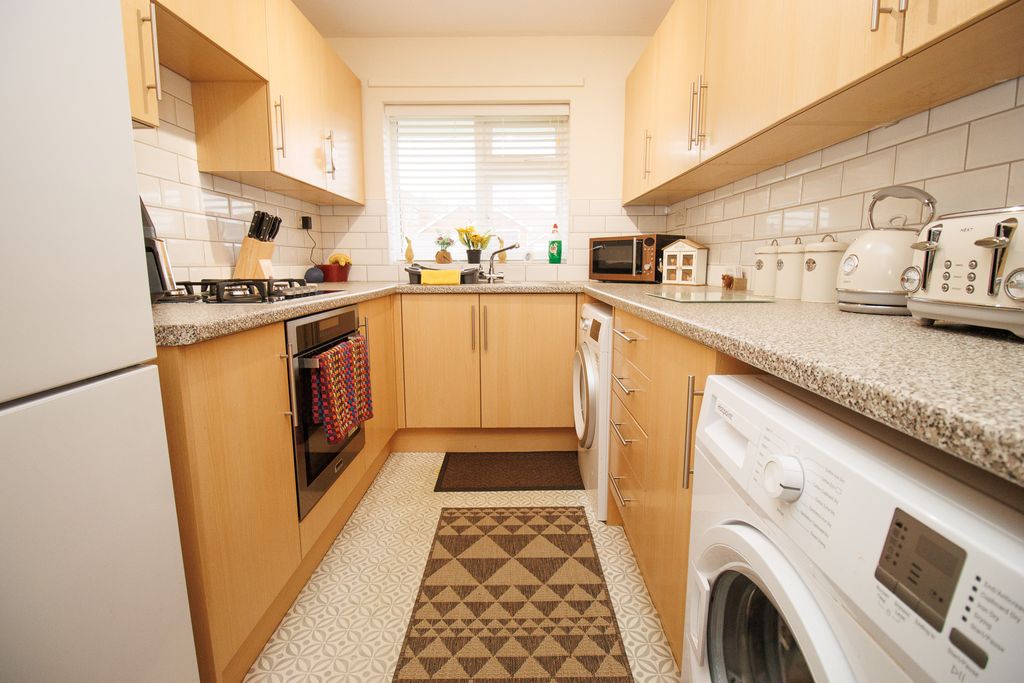 Property photo 3 of 14