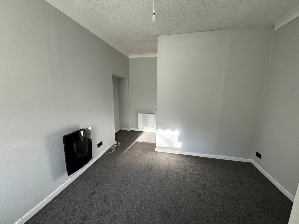 Property photo 2 of 7 Photo 2