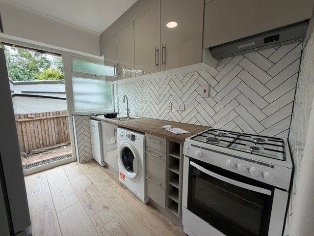 Property photo 3 of 8 Gallery