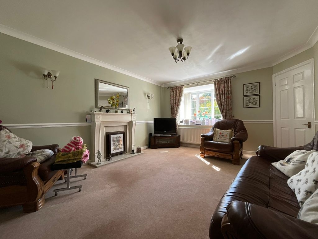 Property photo 2 of 24 4529984