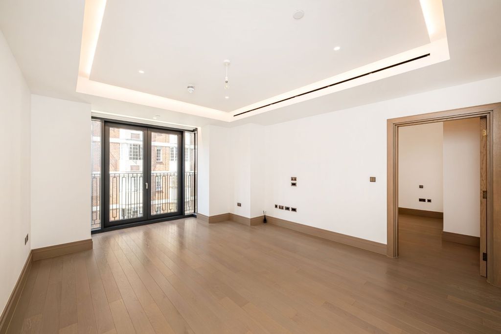 Property photo 3 of 16 Reception Room