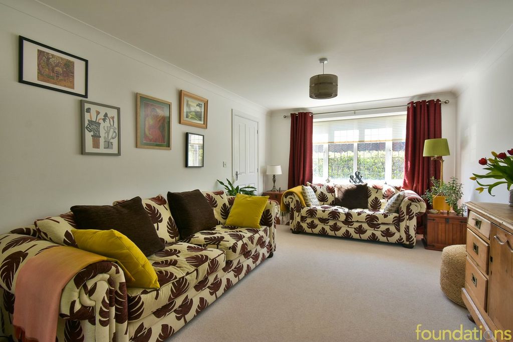 Property photo 2 of 21