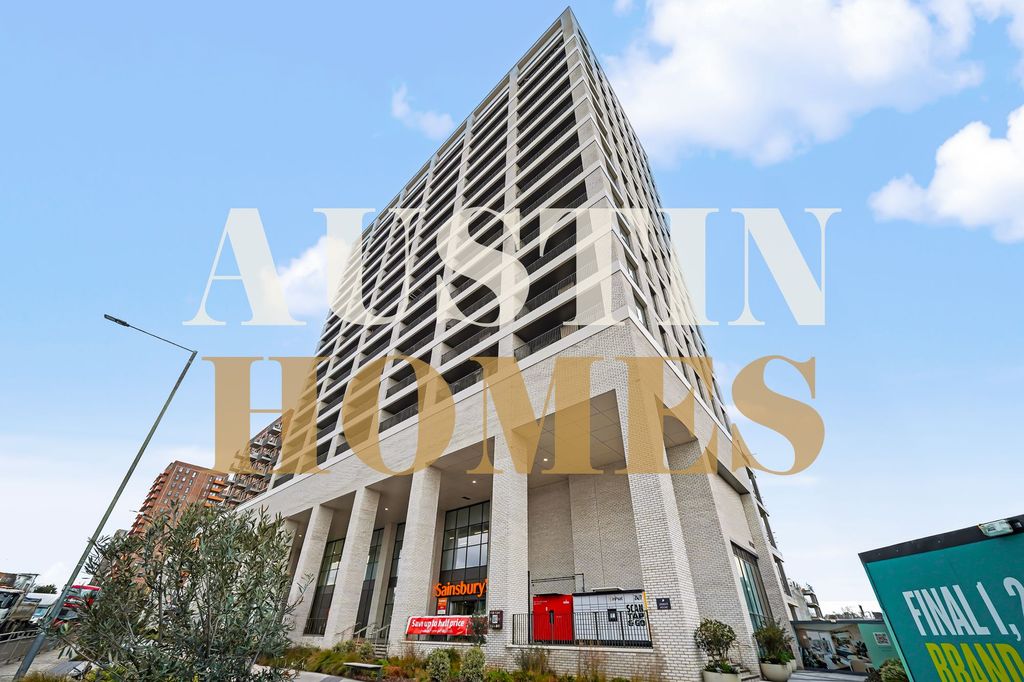 Property photo 2 of 13