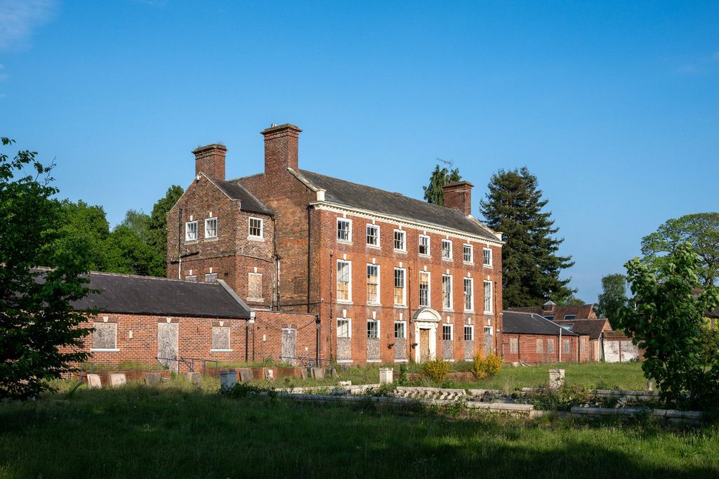 Property photo 2 of 8 Rear Elevation