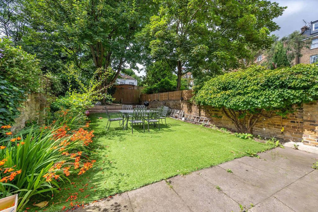 Property photo 3 of 7
