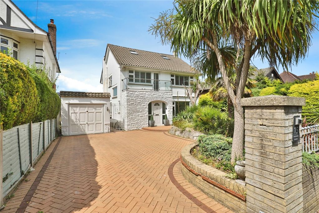 Property photo 1 of 22 Picture No. 24