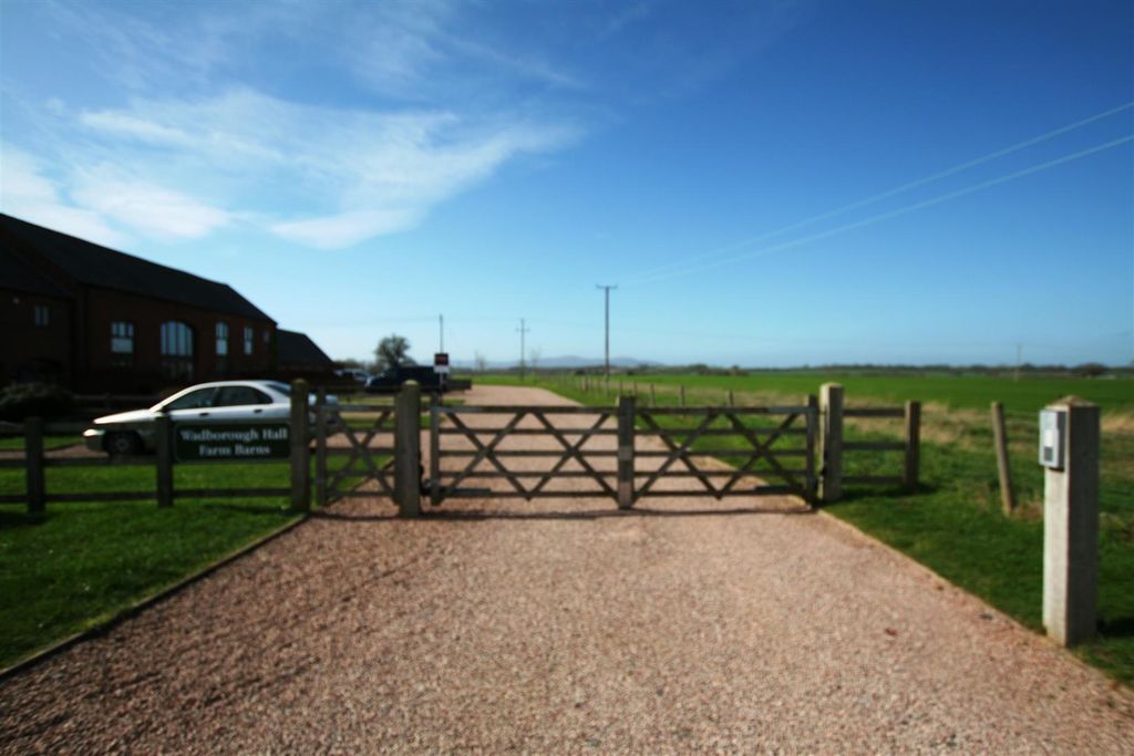 Property photo 2 of 12 Thegrange,Entrance.Jpg