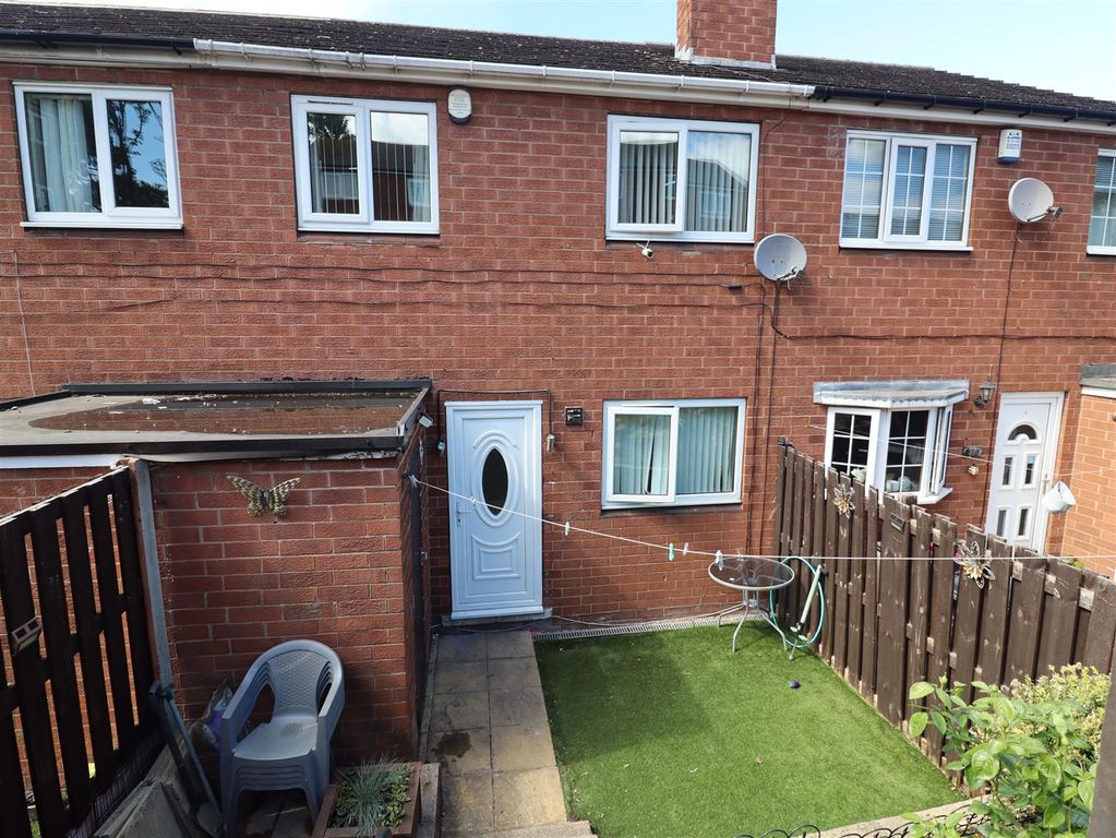 Property photo 3 of 15 Outside