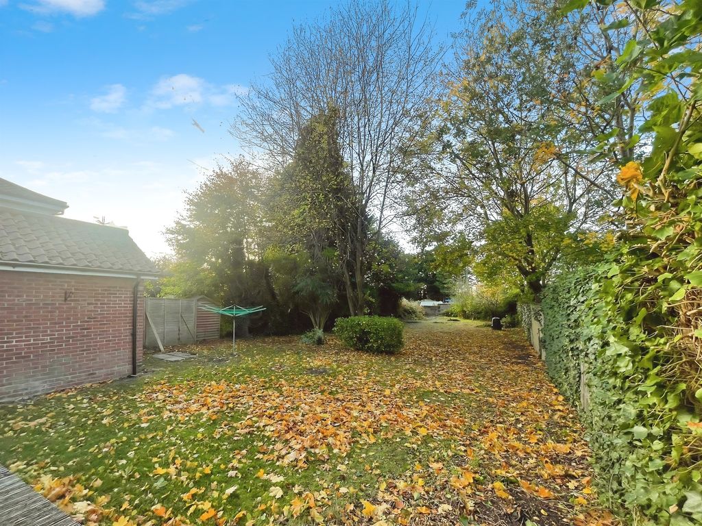 Property photo 2 of 18