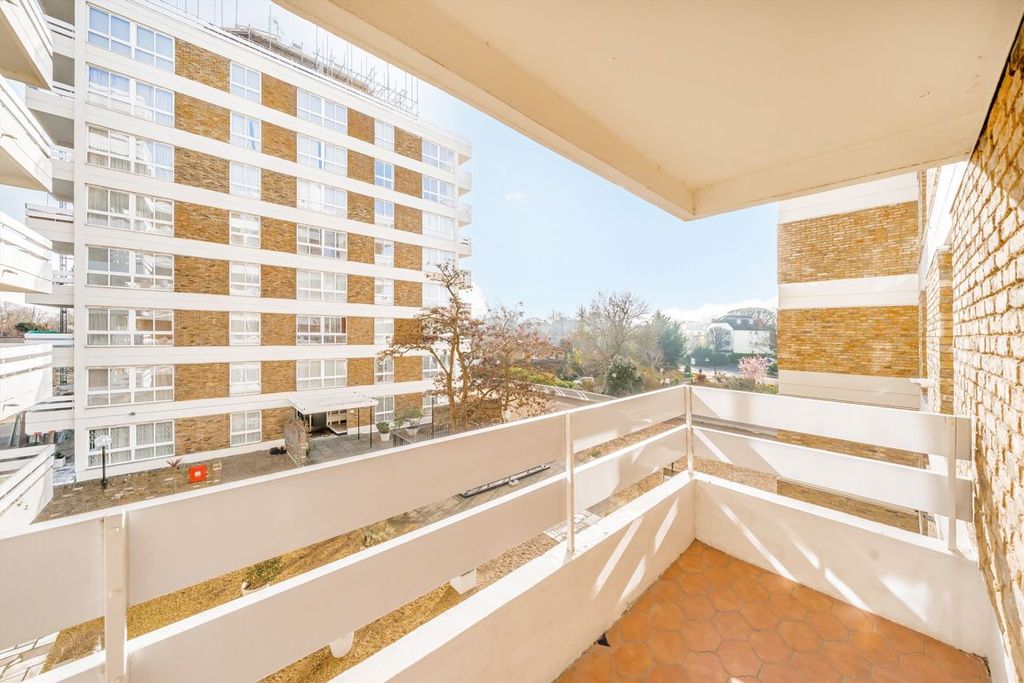 Property photo 3 of 6