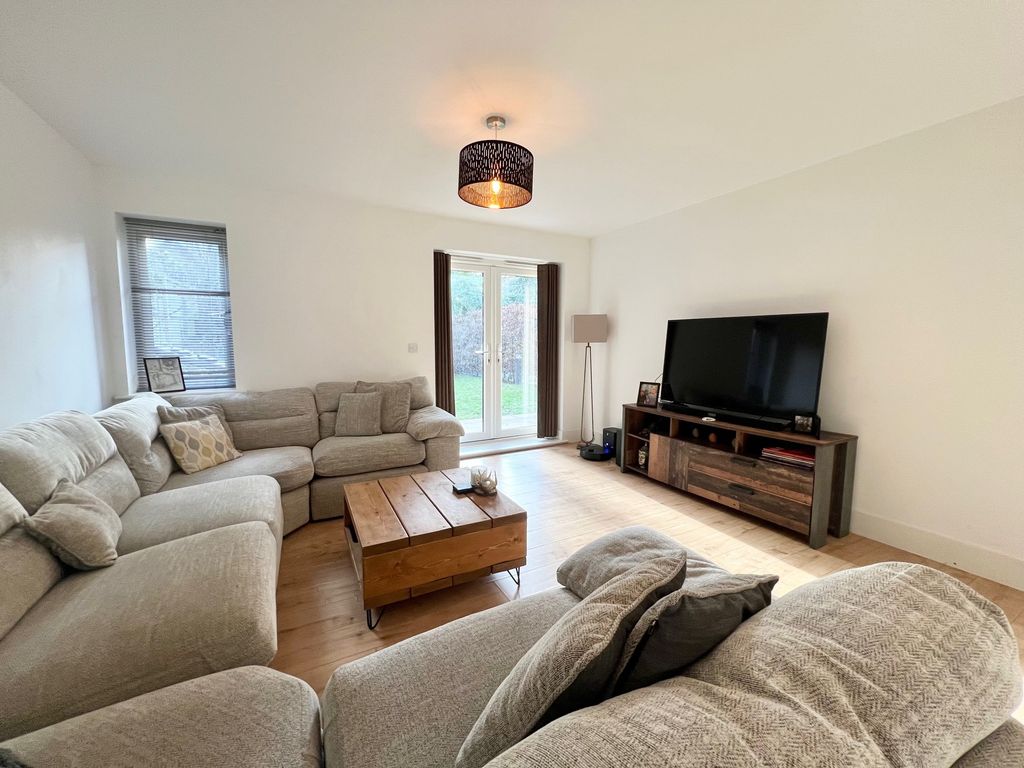 Property photo 3 of 12 3