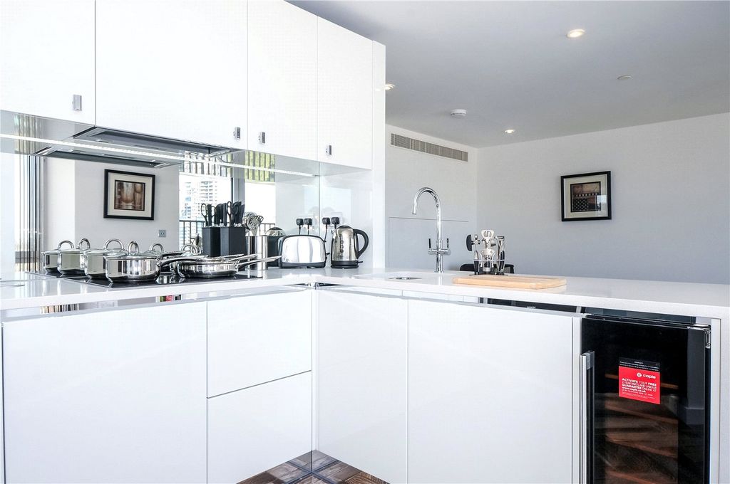 Property photo 2 of 9 Kitchen