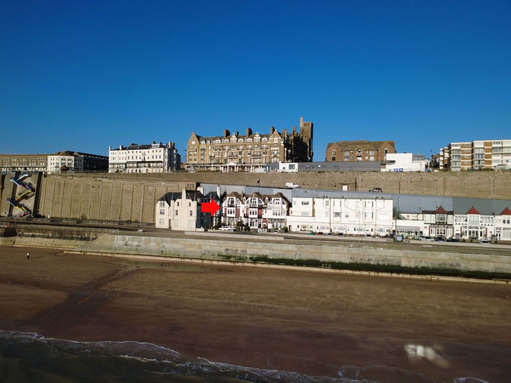 Property photo 1 of 28