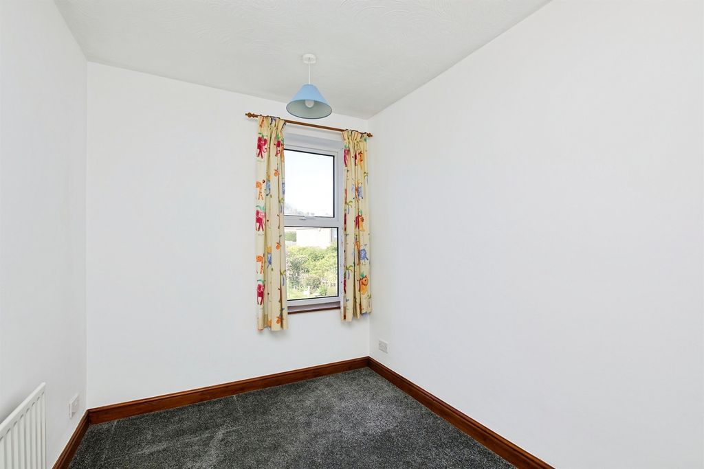 Property photo 3 of 26