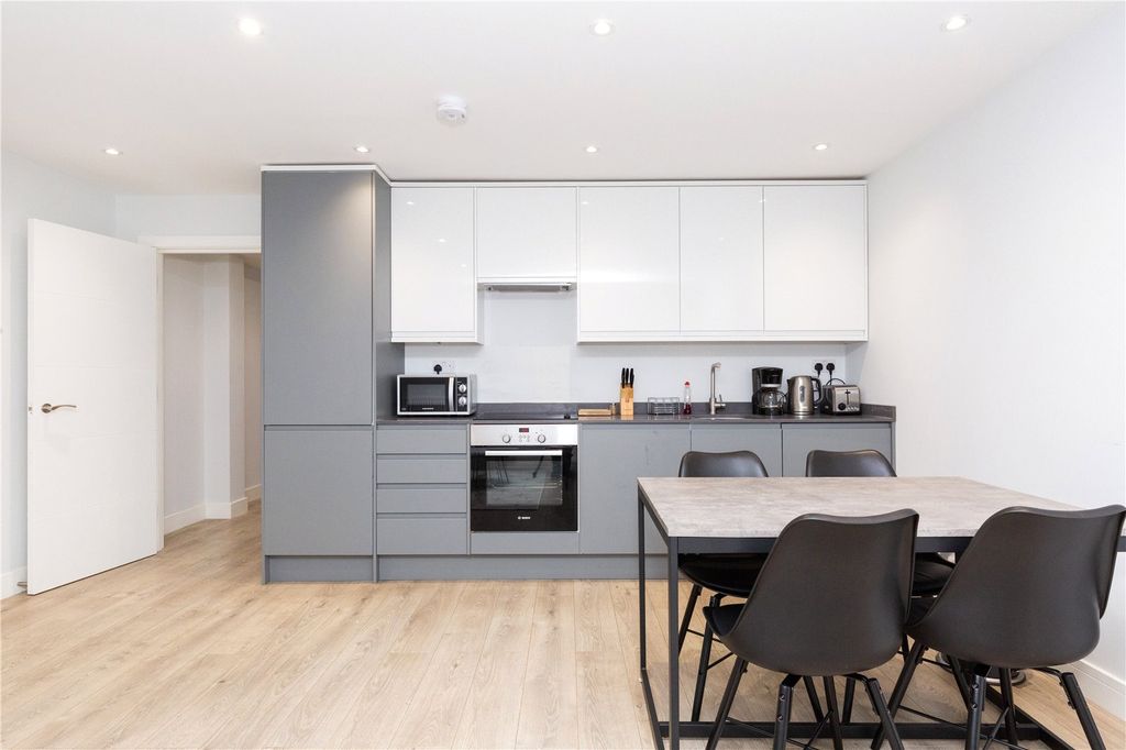 Property photo 2 of 12 Picture No. 39