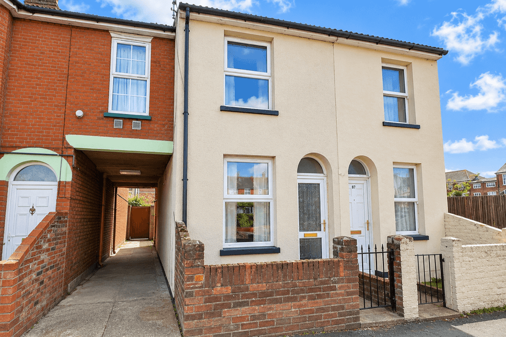 Property photo 1 of 10 3 Bedroom Link Semi For Sale