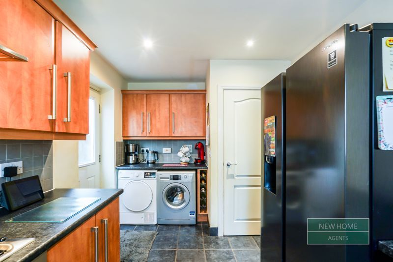 Property photo 3 of 33 Photo 28