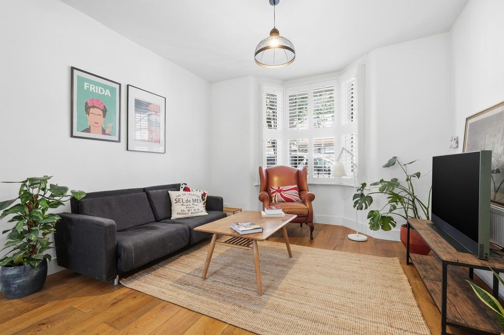Property photo 2 of 19