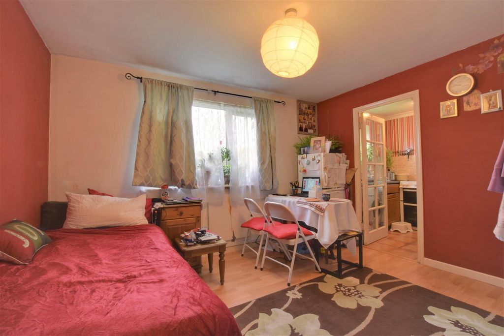 Property photo 2 of 5 P1Xmv50Lius6Gq80Vye4Vw.Jpg